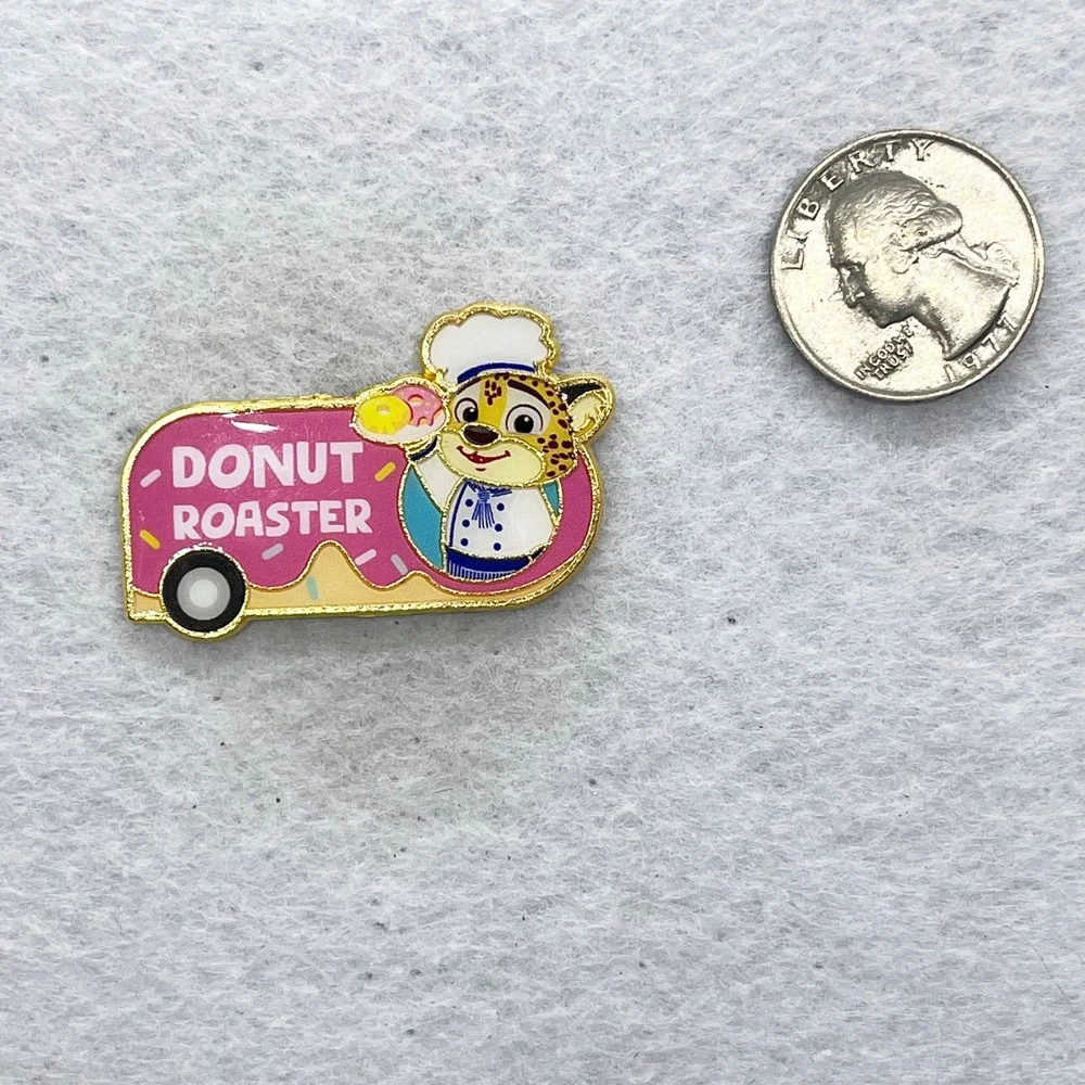 🔮 5/$25 Disney Zootopia Benjamin Clawhauser My Dream Job Donut Roaster Pin